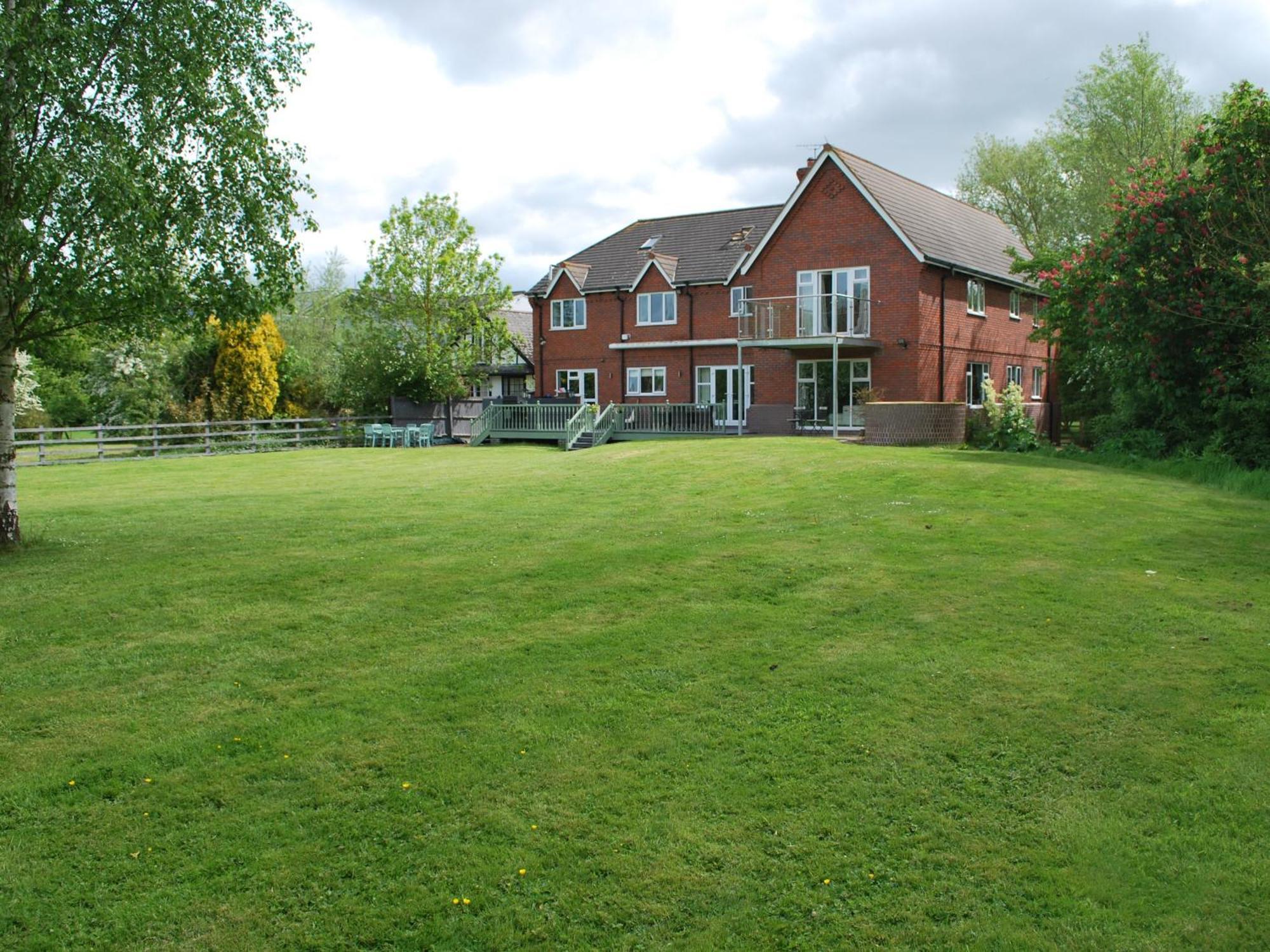 The Waters Edge Guest House Stratford-upon-Avon Oda fotoğraf